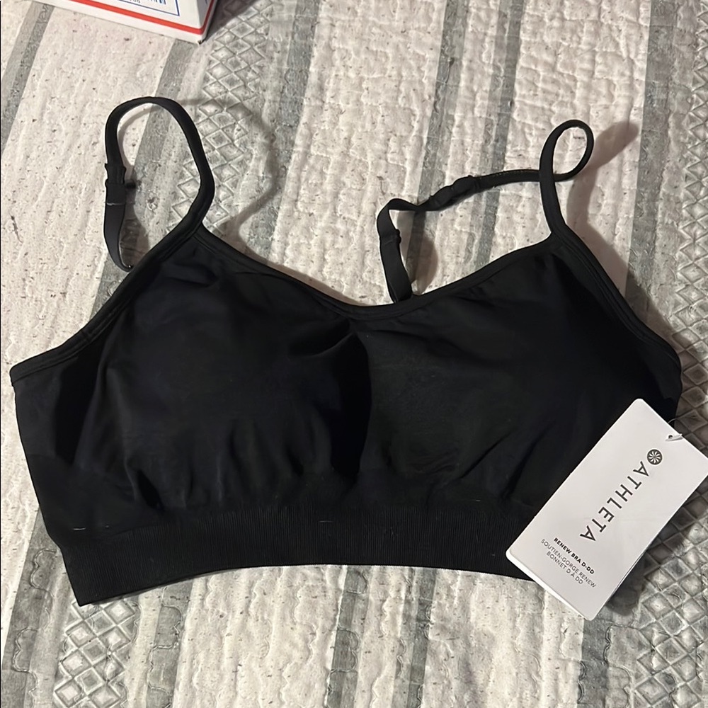Athleta Black Sports Bra with Adjustable Straps Medium D/DD - Picture 2 of 6